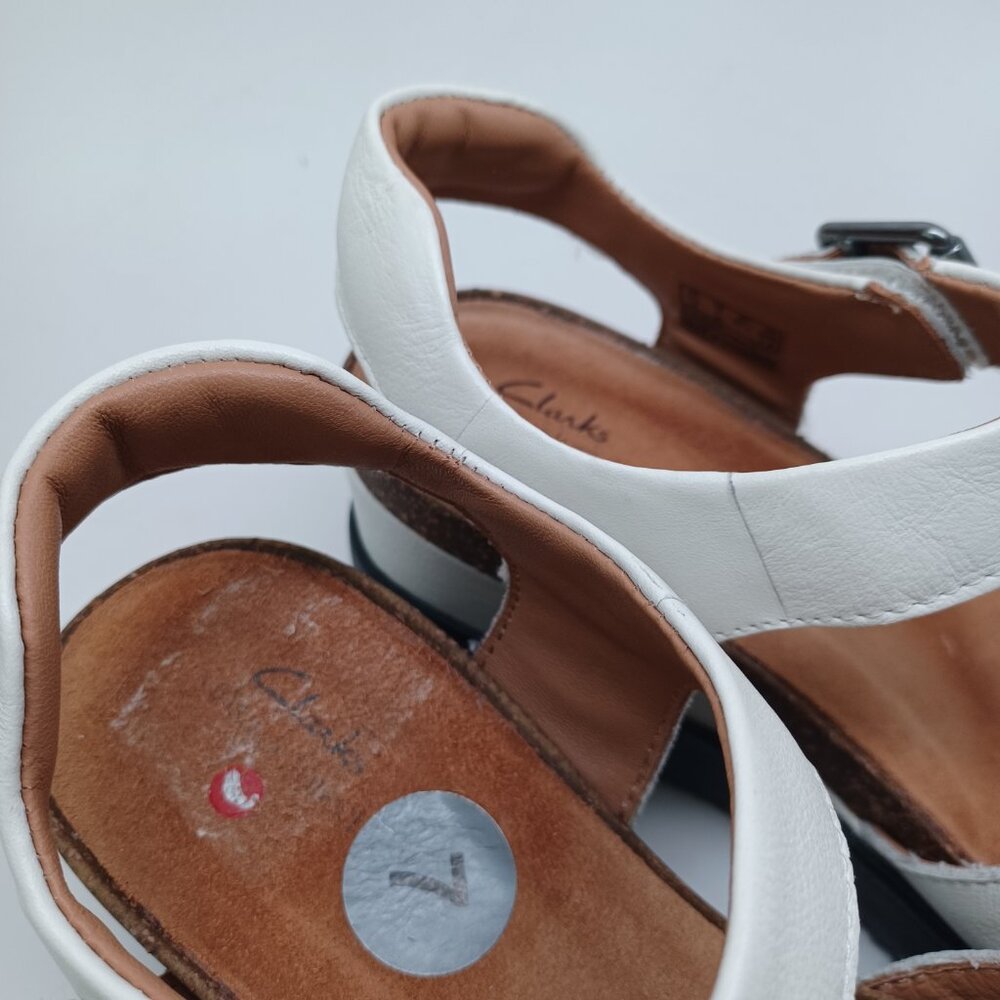 Clarks Unstructured Sandals White Cork Wedge Adjustable Two Strap Womens 7 - Picture 11 of 16